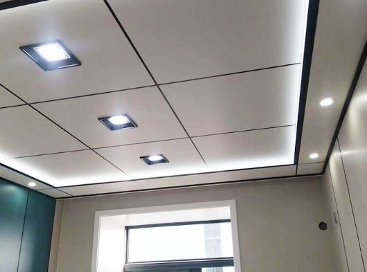 陽臺貼瓷磚還是集成墻板，比較后心里才有數